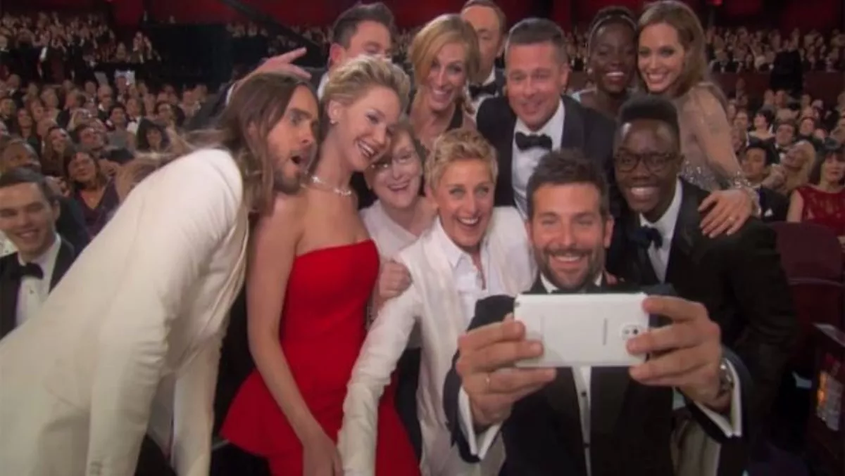 Win for Samsung as Oscars 'selfie' crashes Twitter…