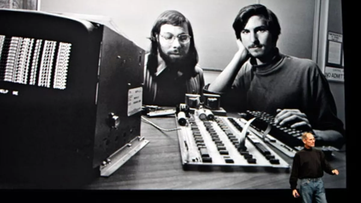 Apple 1 computer sells for record $825k