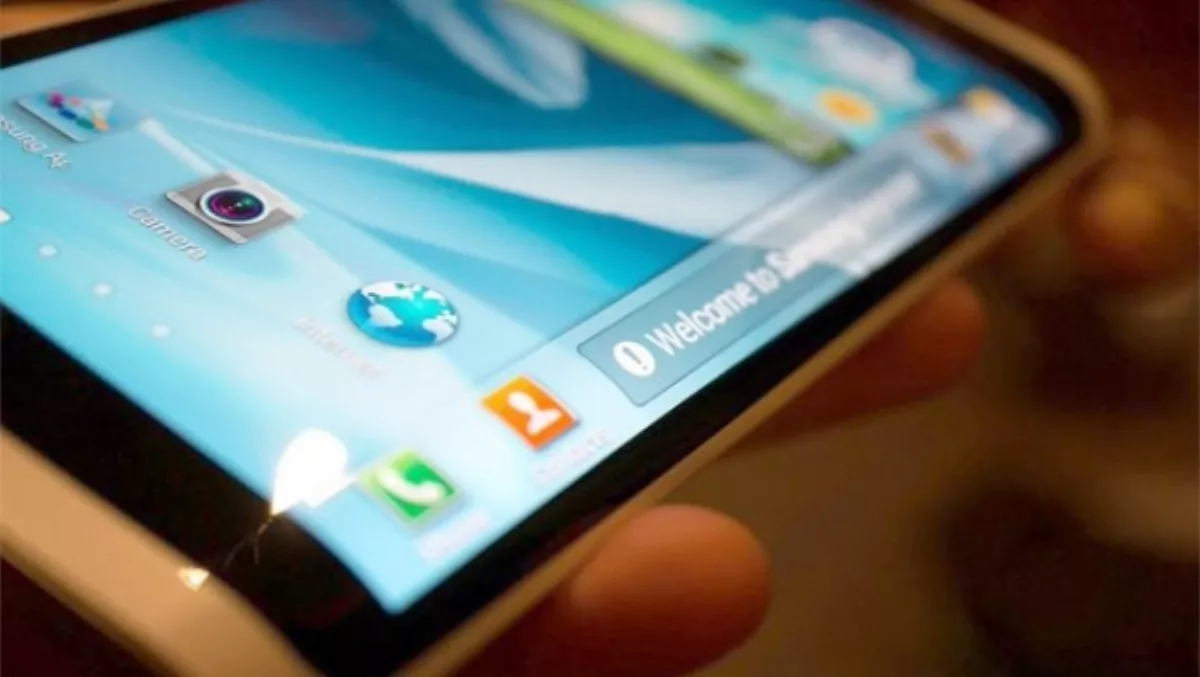 Samsung goes for curves - and virtual reality