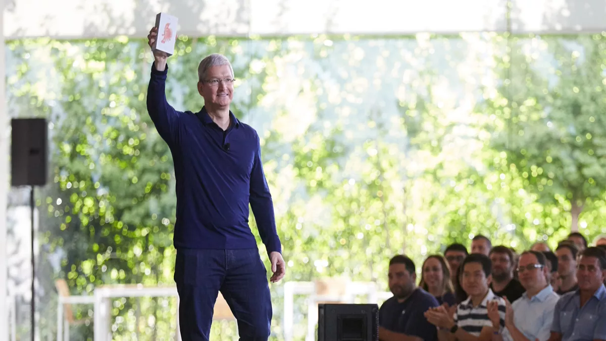 Apple celebrates its 1 billionth iPhone sale