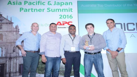 44fbb0e1d5694ba797bcd52d0d58d62a 2