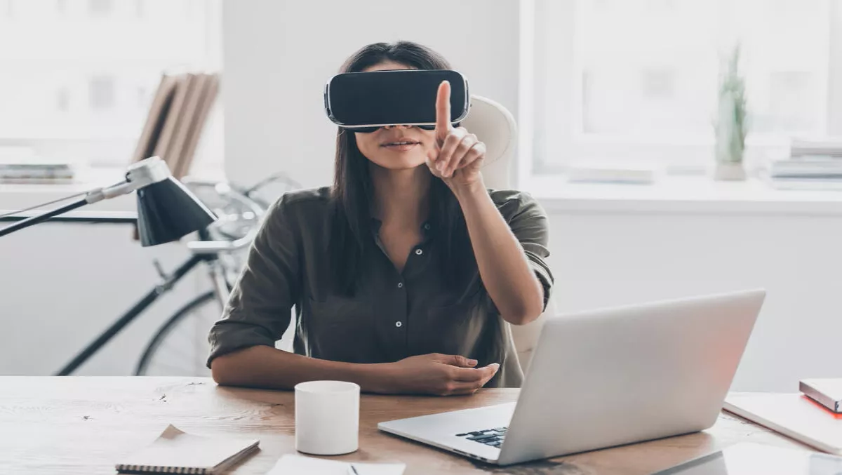 Apple pauses world dominance to patent AR technology