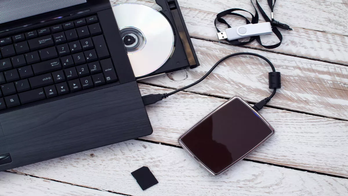 Data-junkies saddle up, USB  transfer speeds are doubling