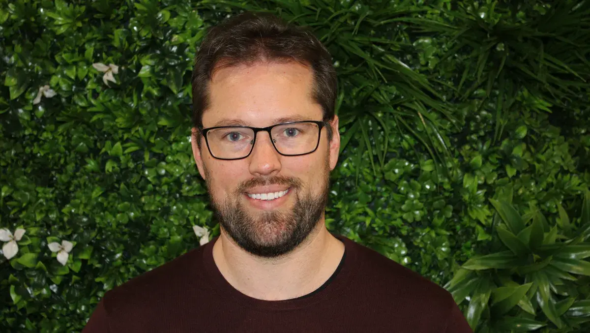 Geoff davis close(2)