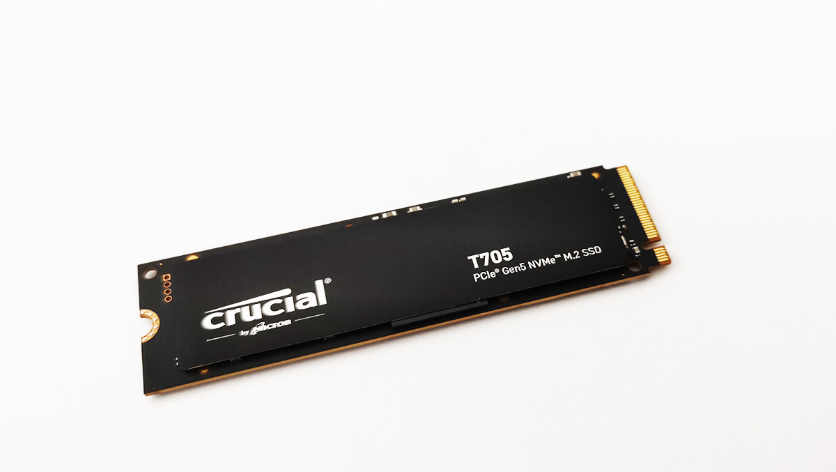 compatible_Crucial_T705_SSD_02.jpg